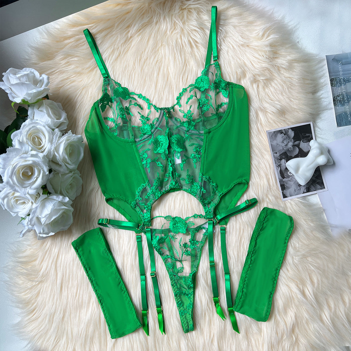Love Me Lingerie Set - NawdeX