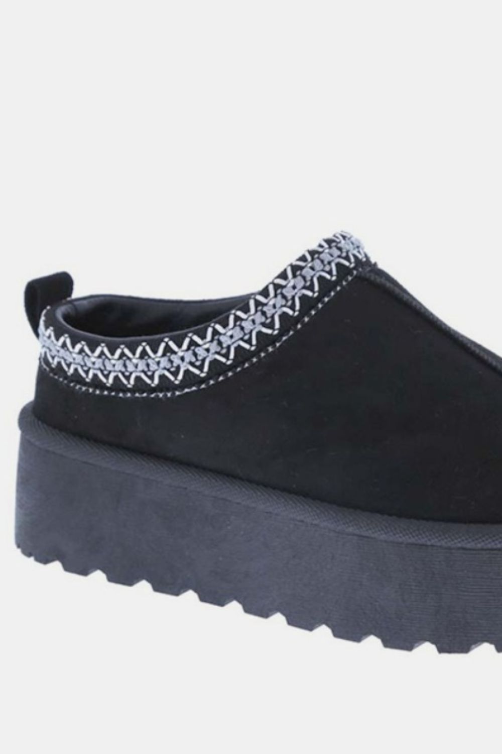 Weeboo Platform Embroidered Trim Slip-On Boots - NawdeX