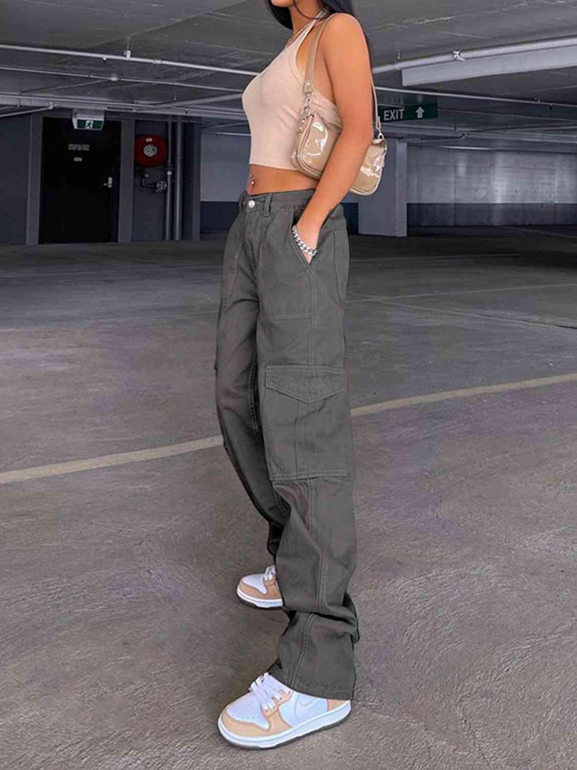 Straight Jeans with Pockets - NawdeX